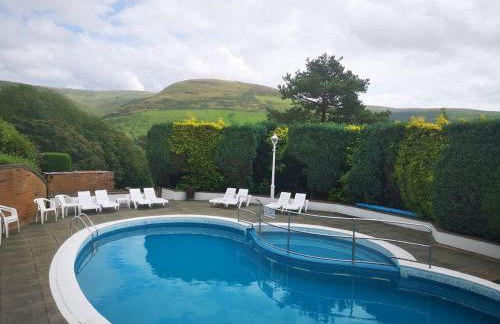 Family-Friendly Woodland Caravan Pool & Bar - Foto 23