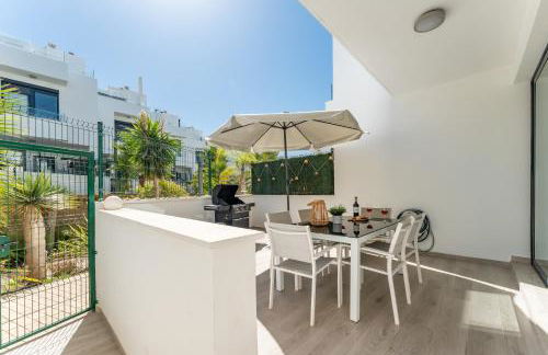 Pass the Keys Casa Ban, Spacious 3 Bedroom Townhouse - Photo 4