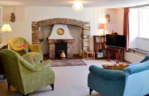 The Old Post Office - Photo 3