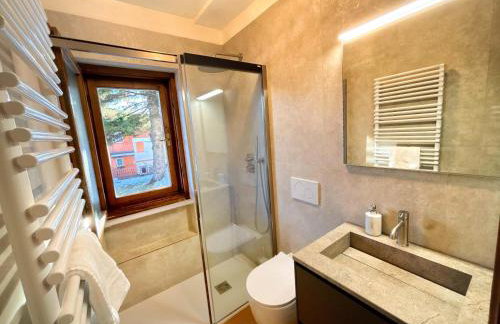 Exclusive Central Chalet, 5 min Sky Slopes, Garage - Foto 14