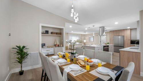 Luxe Getaway w Pool, Games & Fun Vibes - Foto 5