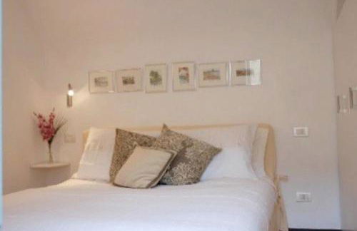 2 Bed House Sleeps 5 - Terrace - Communal Pool - Photo 10