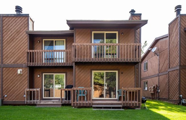 Huckleberry House - Photo 25