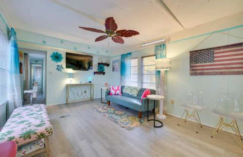 12 Mi to Skiing Manistee Lake Cottage with Fire Pit - Foto 8