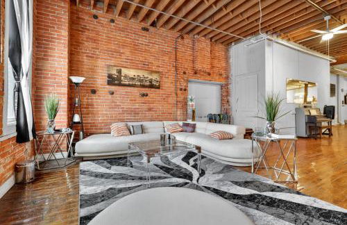 Huge 'MAN CAVE' 2 mins from Downtown Detroit apts - Foto 8