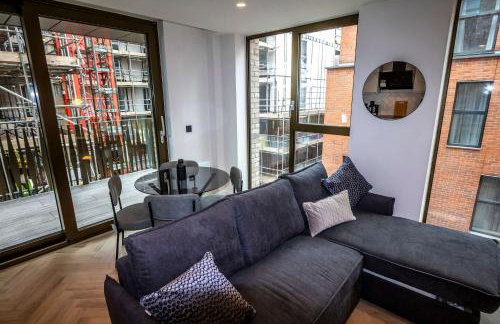 Fabulous 2 Bedroom Apartment in Central Manchester - Photo 8