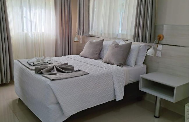 Modernly Furnished Standard Room With Queen bed - 2220 - Foto 4