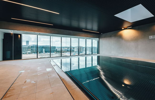 Stylish Luxurious Apt w Pool & Gym ID214 - Foto 30