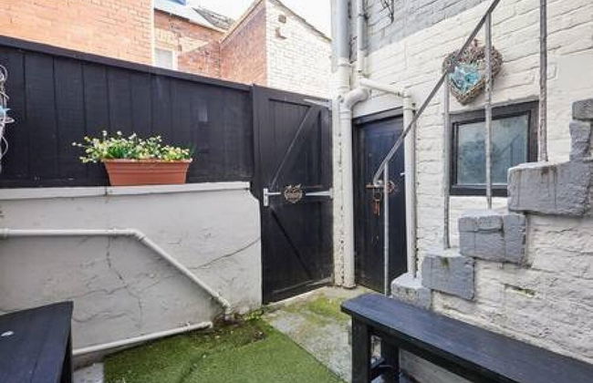 George House in Whitby - Photo 32