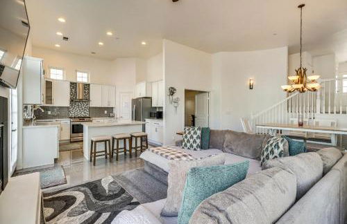 Theater Room, Fireplace Home 5 Mi to Dtwn Reno! - Photo 5