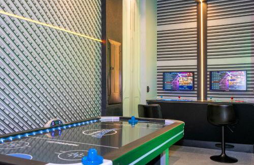 Luxury Oasis near Disney Pool Spa Game Rooms - Foto 26