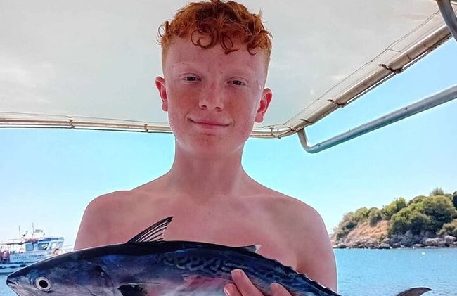 Capitán Manolis Pesca con barbacoa en el barco - Foto 48