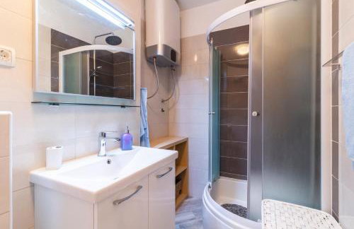 Your Vacation Apartment - Photo 19