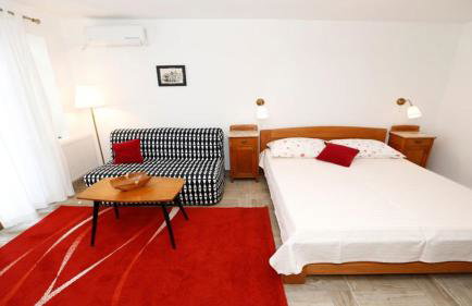 Apartment Vesna with terrace - Photo 10