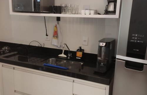 Apartamento novo a 350 m da praia das Toninhas em Ubatuba - 2 dormitórios sendo 1 suite, piscina, varanda gourmet com churrasqueira, ar condicionado, cozinha completa, garagem privativa - Foto 56