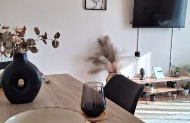 Pnoe Apartments - Photo 5