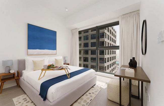 Maison Privee - Modern & Panoramic Sea View Apt on Al Reem Island - Photo 3