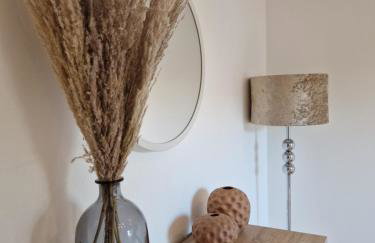 Large 4-bed house for up to 7 guests w 2x parking - Foto 31