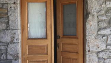 Stephania's Stone House - Photo 4