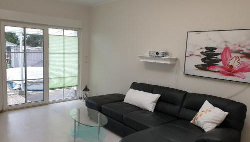 Ferienhaus mit Sommerpool, Terrasse und Glashaus - Foto 4