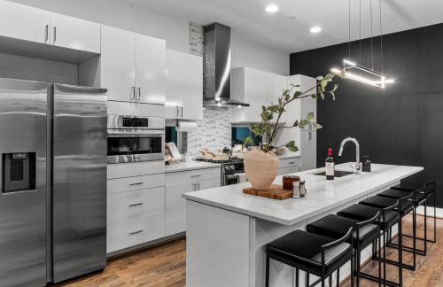 New Luxury Dallas Skyline View with Rooftop - Garage - MiniGolf - Firepit - WORLD CUP - Foto 17