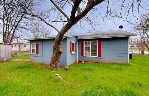 Walk to Medina River Cowboy Cottage with BBQ Pit - Foto 22