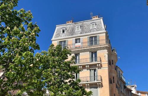 Appartement mignon calme douillet ascenseur clim étage élevé proche parking et toutes commodités au coeur du Toulon historique - Photo 50