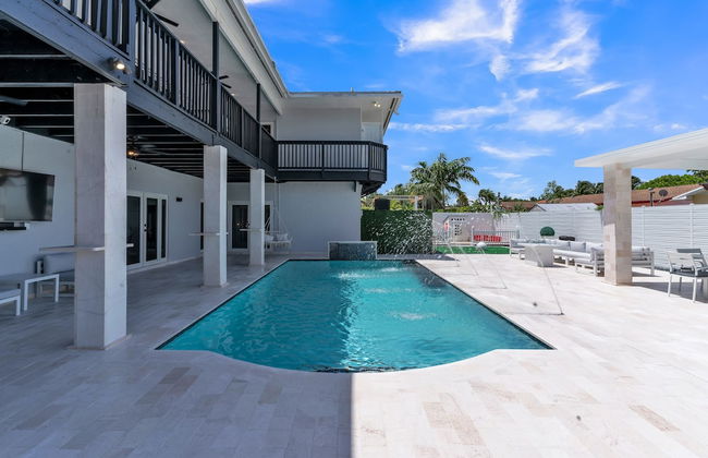 Luxury Escape: Pool, Hot Tub, Gym And More! 6 Bedroom Villa by RedAwning - Foto 31