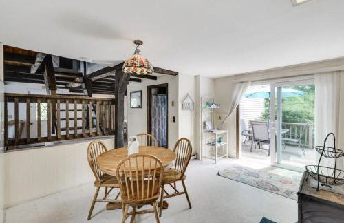 Family Lakeside Escape with Private Beach and Calm Waters - Foto 22