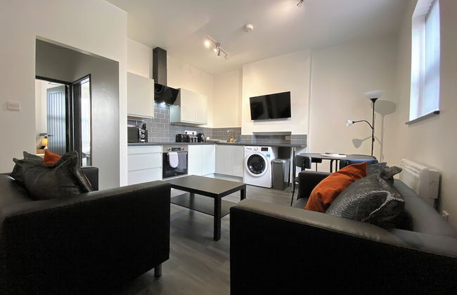 StayCrewe Apartments - Photo 26