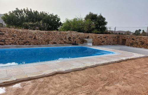 Encantadora casita con molino y piscina - Foto 23