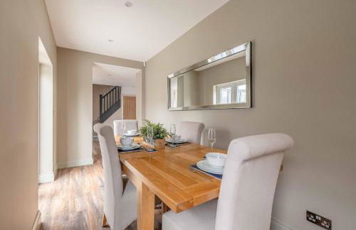 FAMILY FRIENDLY ESCAPE IN ETON, COUNTRYSIDE VIEWS with Hot Tub - By Tempstay - Foto 18