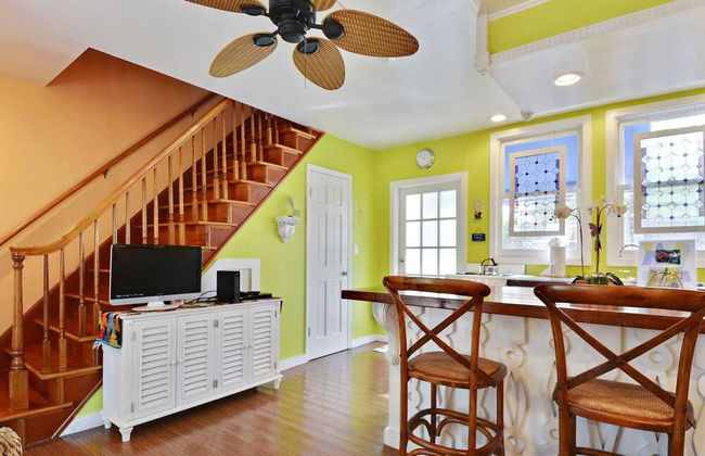 Tranquility by Avantstay Close to Duval St w/ BBQ & Shared Pool - Foto 15