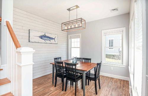 Maritime Meadows - Charming Resort-Style Home - Photo 9