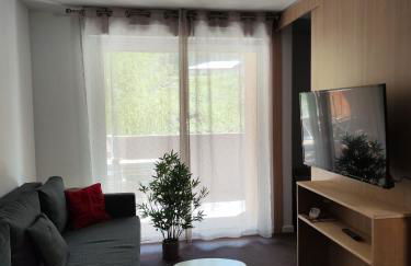 Aux pieds des pistes - Foto 1