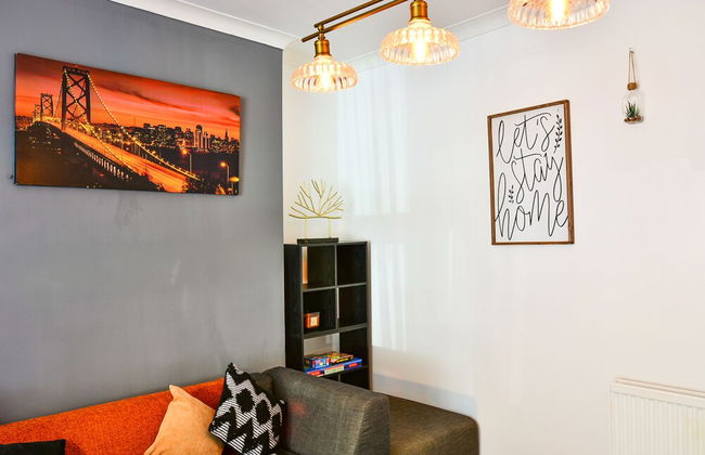 Captivating 3-bed House in Swansea Town Center - Photo 15