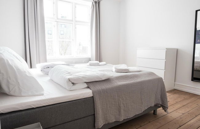 Beautiful and Bright 2-bed With Private Balcony - Foto 8