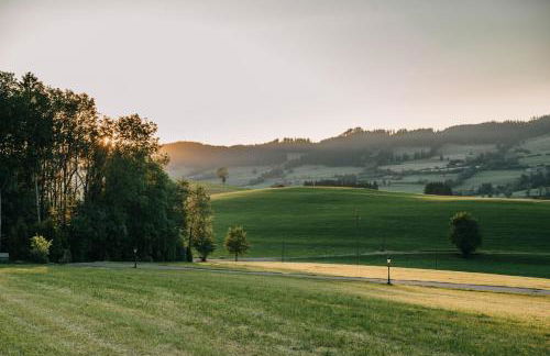 Mika Hof exklusive Apartments in Alleinlage mit Terrasse & Weitblick - Photo 17