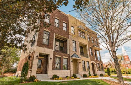 GLITZ & GUITARS I Stylish 3BR with Rooftop Hot Tub in East Nashville - Foto 3