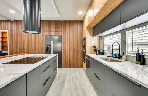 Modern Lakeland Golf Retreat with Putting Green - Foto 6