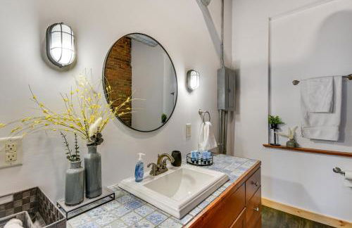 Jacuzzi Tub and Full Kitchen Dowtown Hannibal Loft - Foto 18