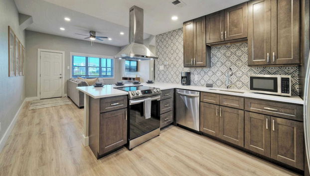 Port A Escape w/ Pools, Patio, Walk to Beach La Concha by Avantstay - Foto 2, Interior