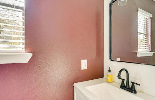 Convenient Bryan Townhome with Patio Less Than 3 Mi to AandM! - Foto 15