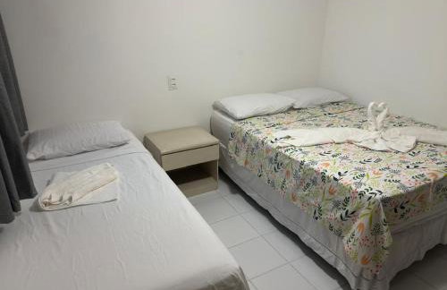 Flat Guarajuba - 3 quartos 2 andar à Beira Mar - pé areia - governança com arrumadeira e Wi Fi inclusos - Foto 10