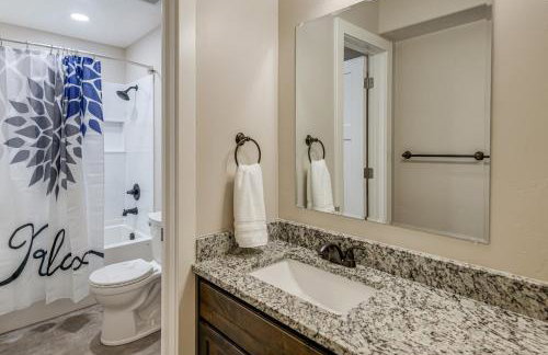 Year-Round Outdoor Fun Spacious Retreat in Iona - Foto 26