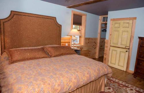 Luxury Barn Rental for a Relaxing Vacation in Maine - Photo 12