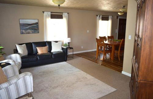 Theatrical Escape South Hill Home near Downtown - Foto 33