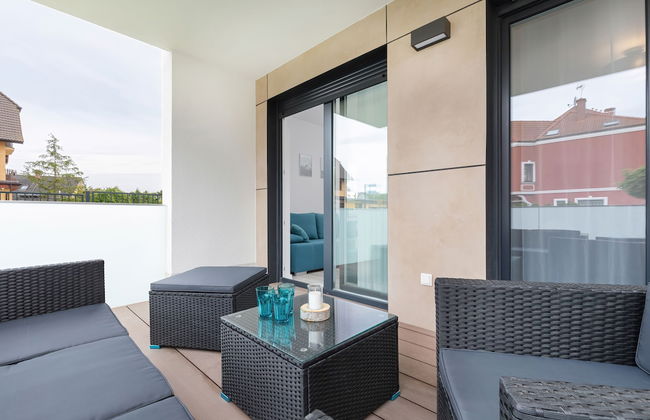 Sunny Rewal Apartments by Renters - Foto 29