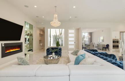 Pool • Hot Tub • Views Luxury Design Villa Valentina by AvantStay - Foto 17