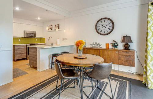 Modern Home Close to Dtwn Woodinville with Yard - Foto 1